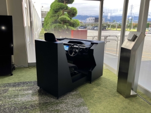カーナビ展示用運転席モックアップ出来上がりまで６